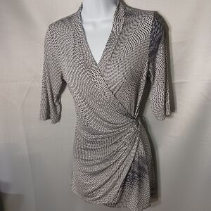 Sexy S-Twelve Black and White Wrap Top Size M Unique Print 3/4 Sleeve